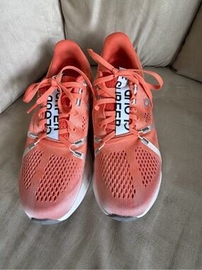 On Cloud Cloudsurfer -  Breathable Women's Running Sneakers - WORN ONE TIME